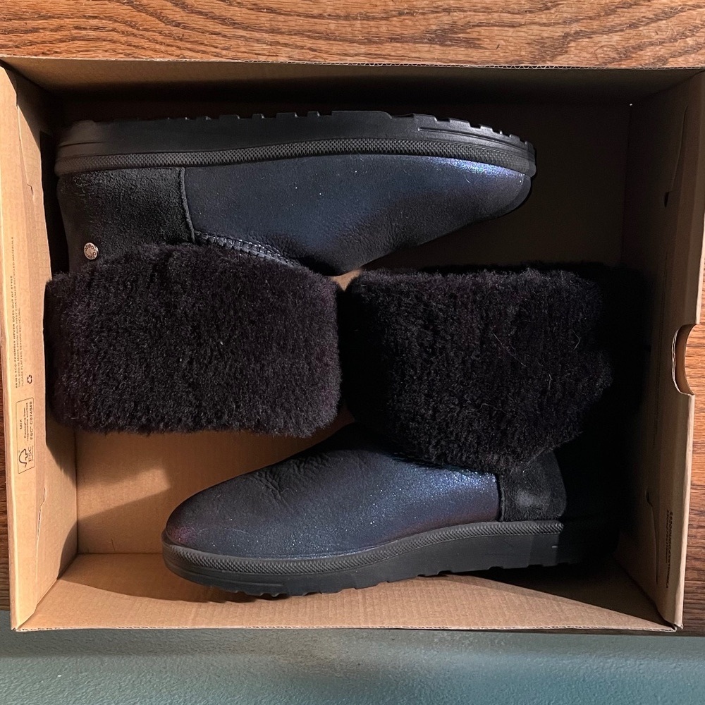 ABEO Boots  Shearling Lined  Two Tone Blue Metallic / Black Suede  Size 7  NWOT - Picture 4 of 9